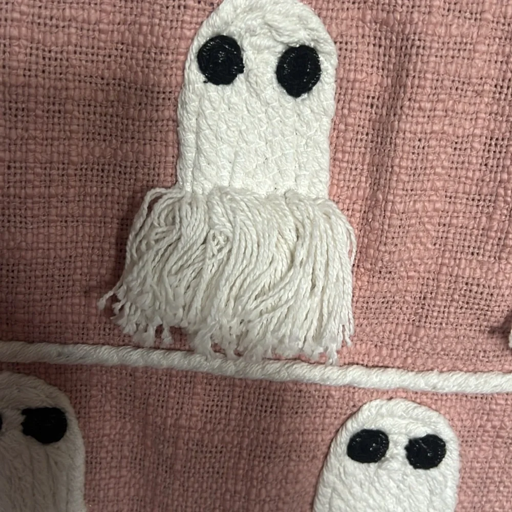 mDesign Halloween Spooky Cute Ghost Soft Pink Fringe Table Runner NWT